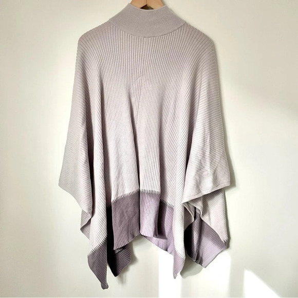 Lululemon 2021 On The Go Poncho Chrome /  Dusky Lavender - Picture 9 of 10